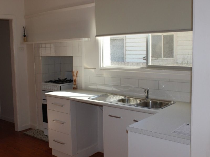 19 Olympic Parade, Kangaroo Flat VIC 3555