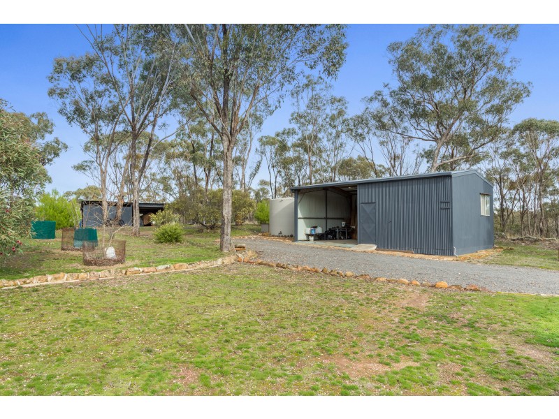50 McMillan Road, Green Gully VIC 3462