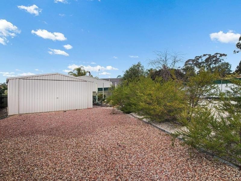 16 Yarunga Drive, Kangaroo Flat VIC 3555