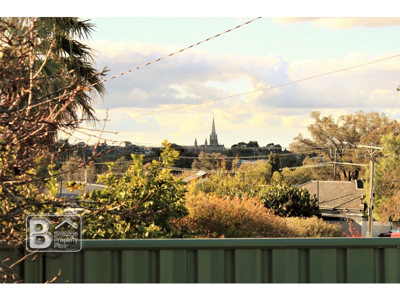 4 Maude Street, Golden Square VIC 3555