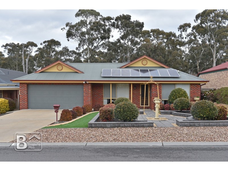 15 Peace Street, Kangaroo Flat VIC 3555