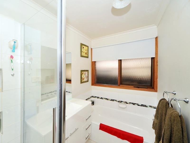 28 Aspinall Street, Golden Square VIC 3555
