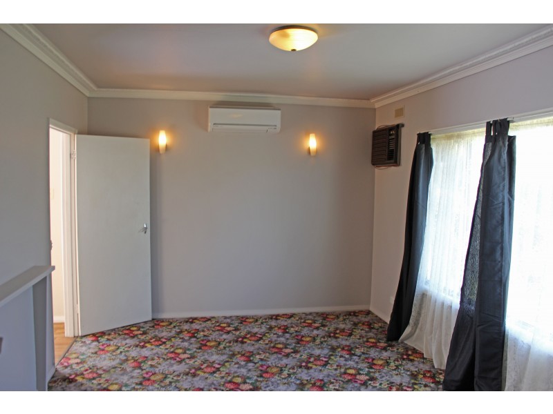 53 Olympic Parade, Kangaroo Flat VIC 3555