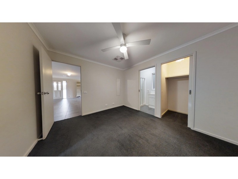 44 Mockridge Drive, Kangaroo Flat VIC 3555