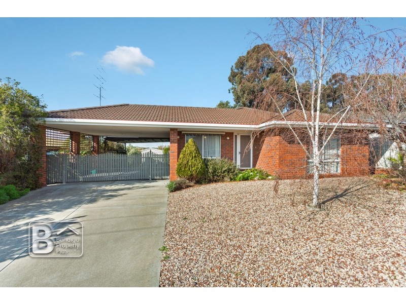 40 Howell Crescent, Kangaroo Flat VIC 3555