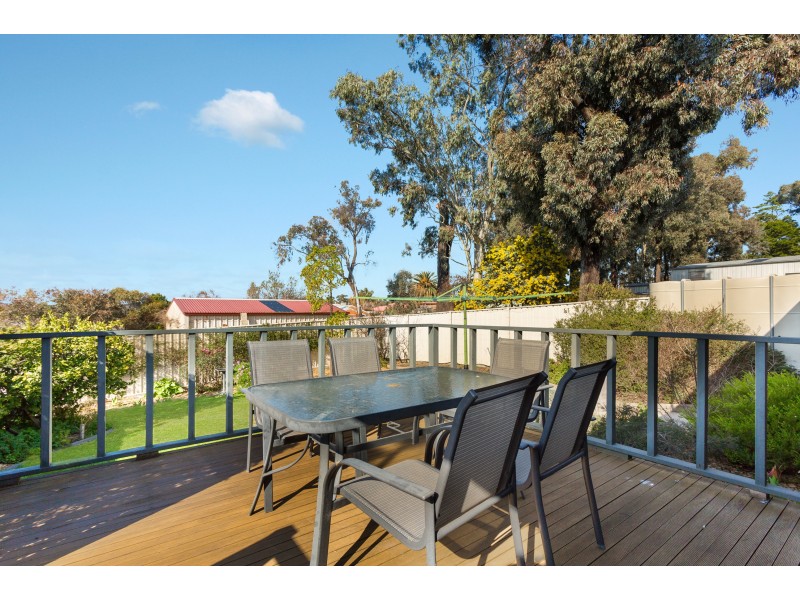 40 Howell Crescent, Kangaroo Flat VIC 3555