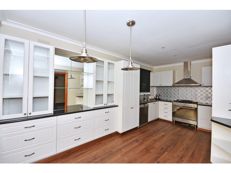11 Morrison Street, Kangaroo Flat VIC 3555