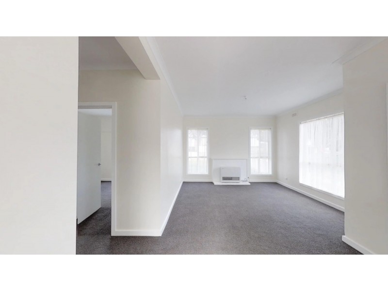 16 Woolcock Avenue, Kangaroo Flat VIC 3555