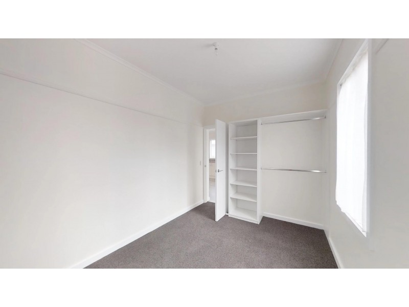 16 Woolcock Avenue, Kangaroo Flat VIC 3555