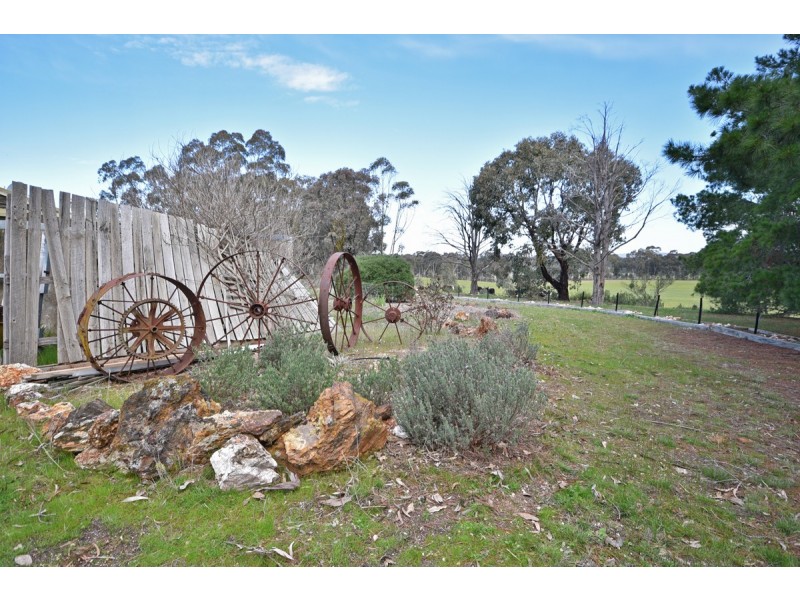 131 Rocky Ridge Road, St Arnaud VIC 3478