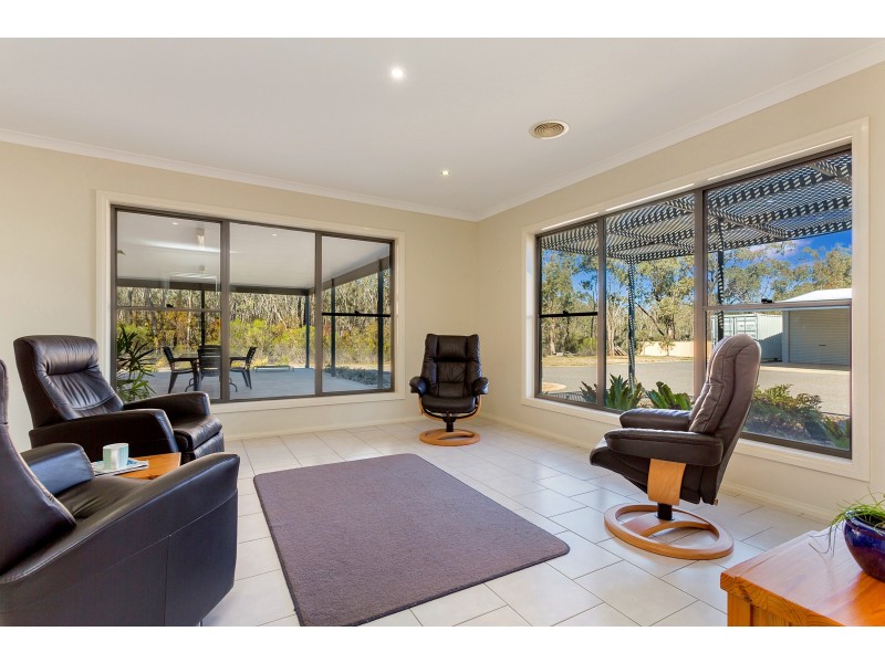 92 Pioneer Drive, Maiden Gully VIC 3551