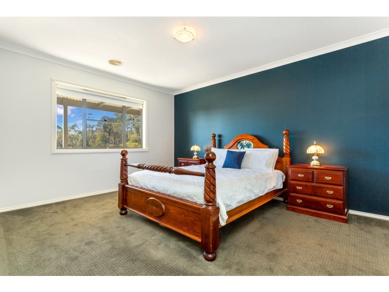 92 Pioneer Drive, Maiden Gully VIC 3551