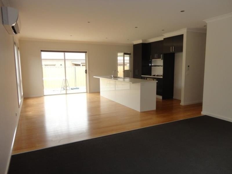 8/18A Emmett Street, Golden Square VIC 3555