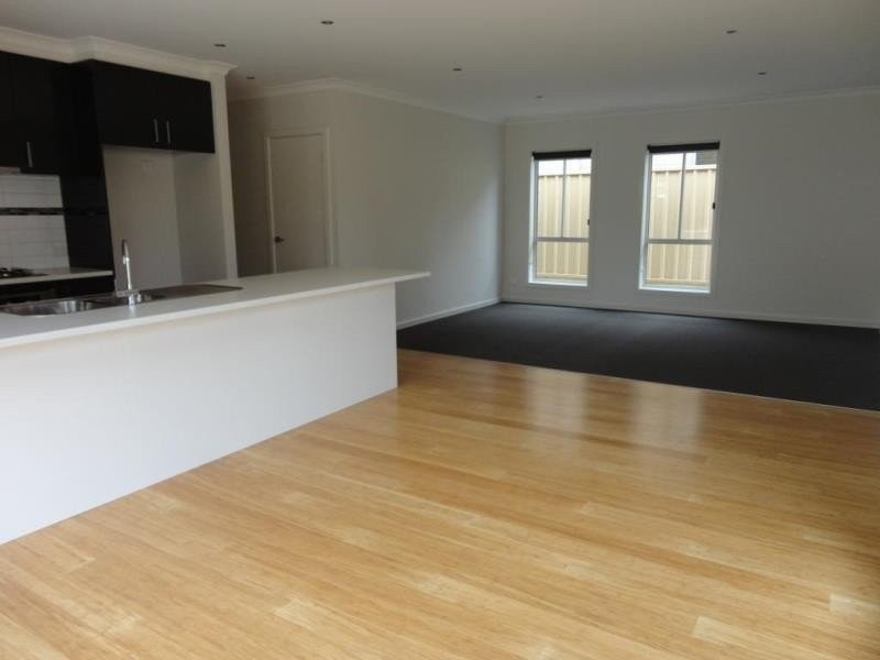 8/18A Emmett Street, Golden Square VIC 3555
