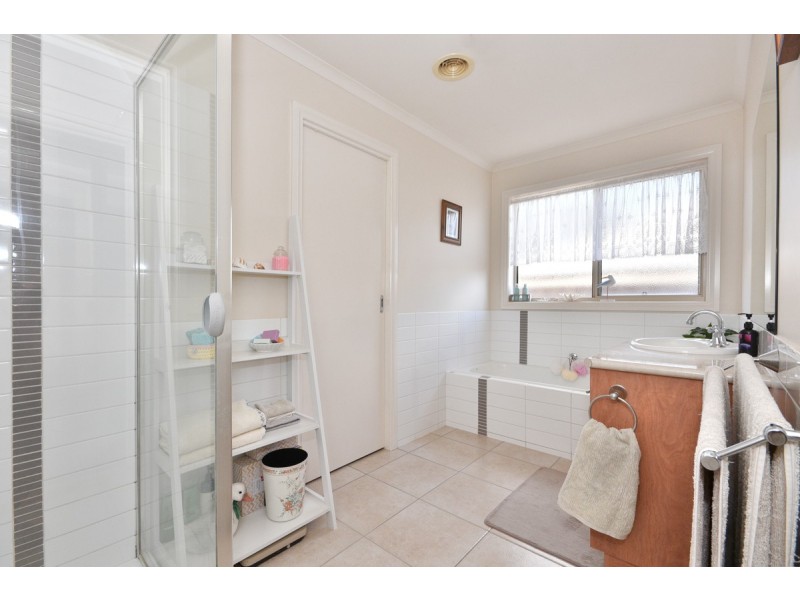 1A Shepperbottom Street, California Gully VIC 3556