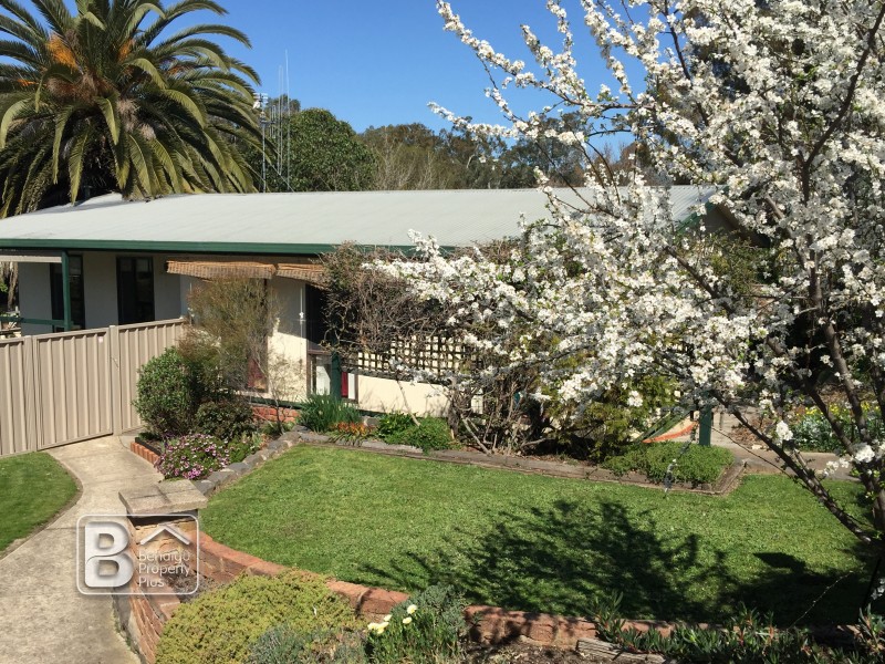 229 MacKenzie Street West, Kangaroo Flat VIC 3555