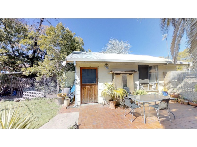 229 MacKenzie Street West, Kangaroo Flat VIC 3555