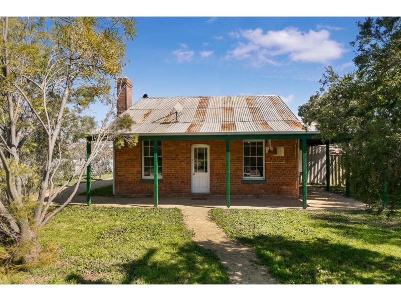 12 Campbell Street, Newstead VIC 3462