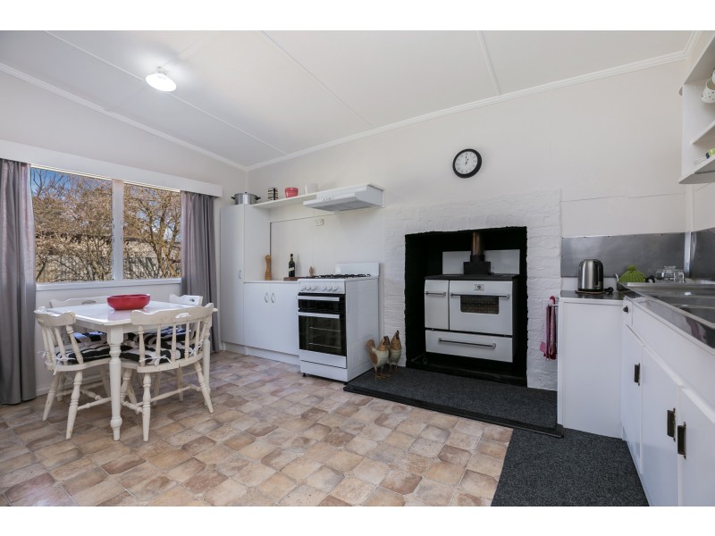 12 Campbell Street, Newstead VIC 3462
