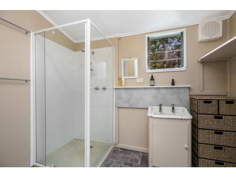 12 Campbell Street, Newstead VIC 3462