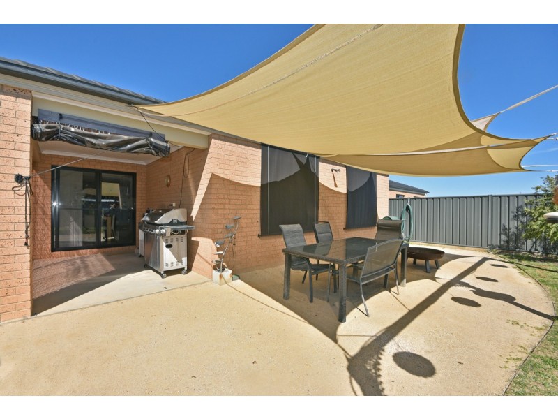 14 Creekside Close, Jackass Flat VIC 3556