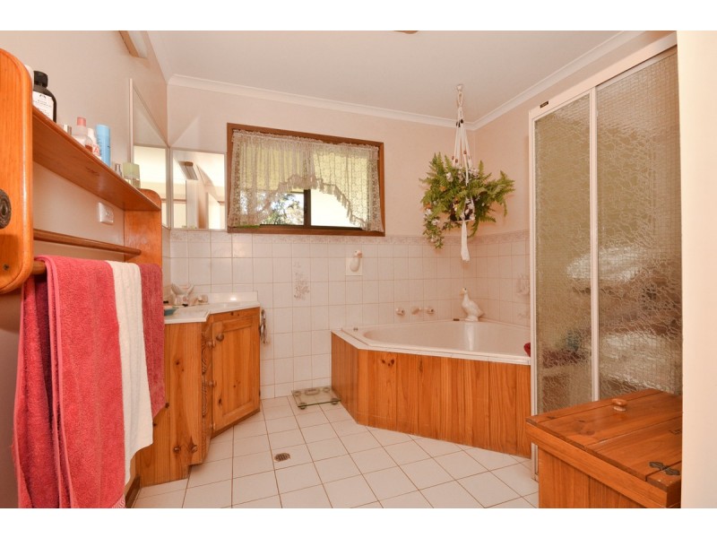 174 Loddon Valley Highway, Eaglehawk VIC 3556