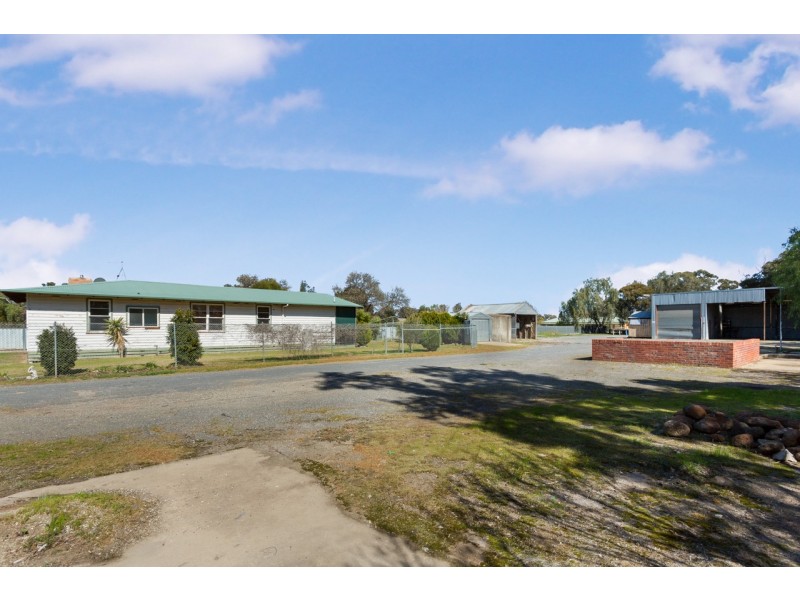 45 Peppercorn Way, Serpentine VIC 3517