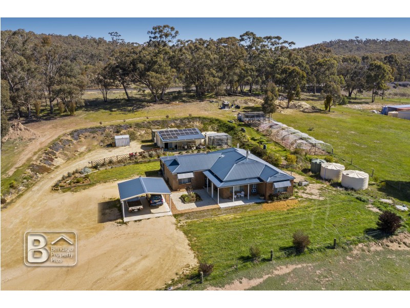 527 Pyrenees Highway, Chewton VIC 3451