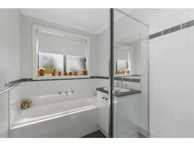 527 Pyrenees Highway, Chewton VIC 3451