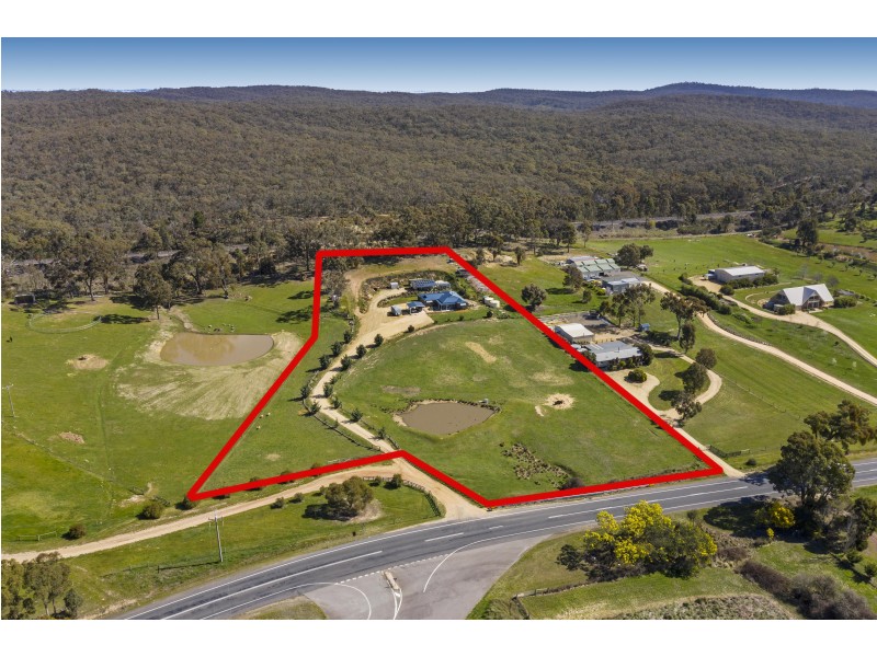 527 Pyrenees Highway, Chewton VIC 3451