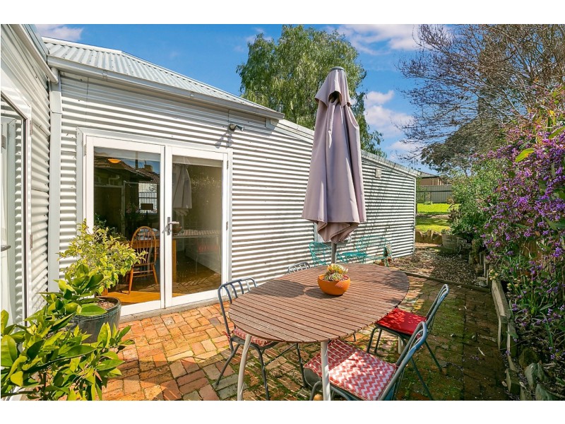 64 MacKenzie Street West, Golden Square VIC 3555