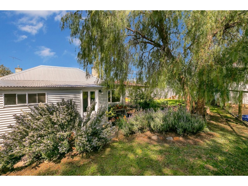 64 MacKenzie Street West, Golden Square VIC 3555