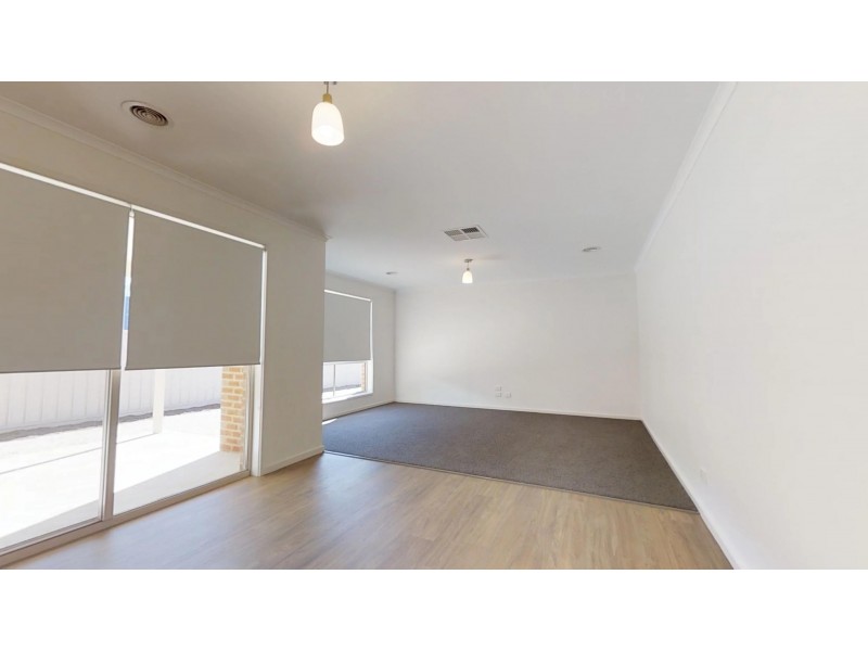 15 Blue Wren Boulevard, Kangaroo Flat VIC 3555