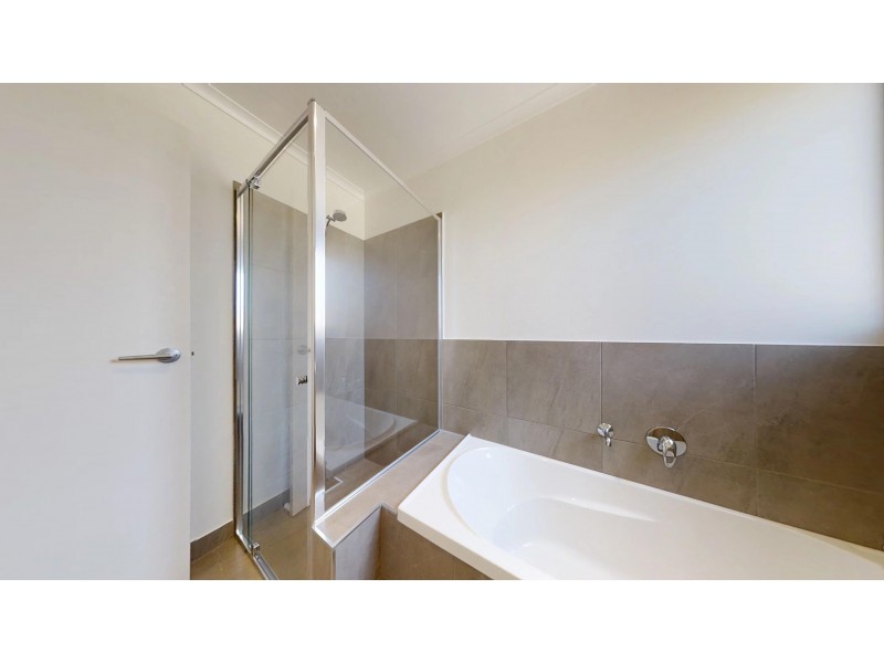 15 Blue Wren Boulevard, Kangaroo Flat VIC 3555