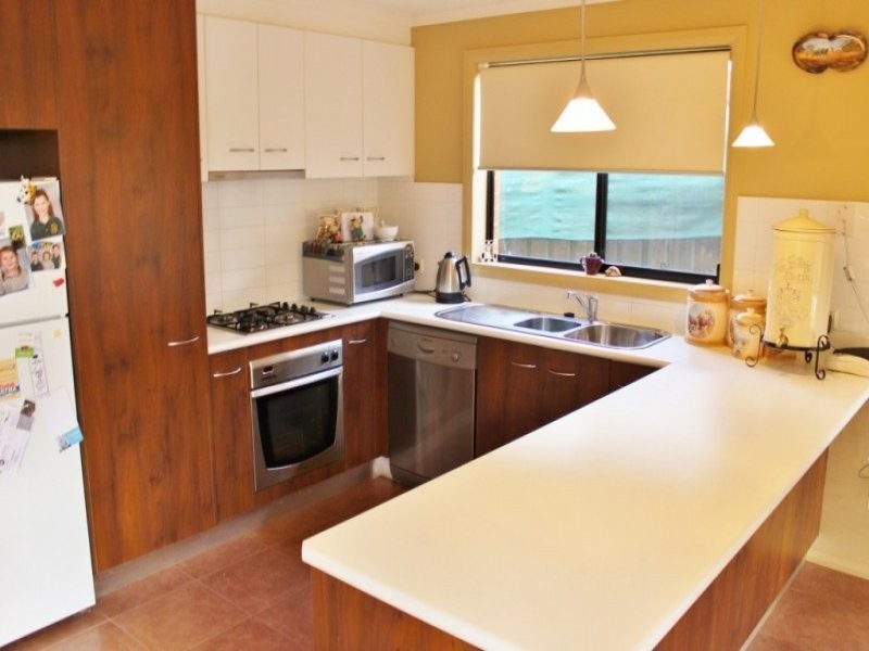 2/2 Hope Street, Kangaroo Flat VIC 3555