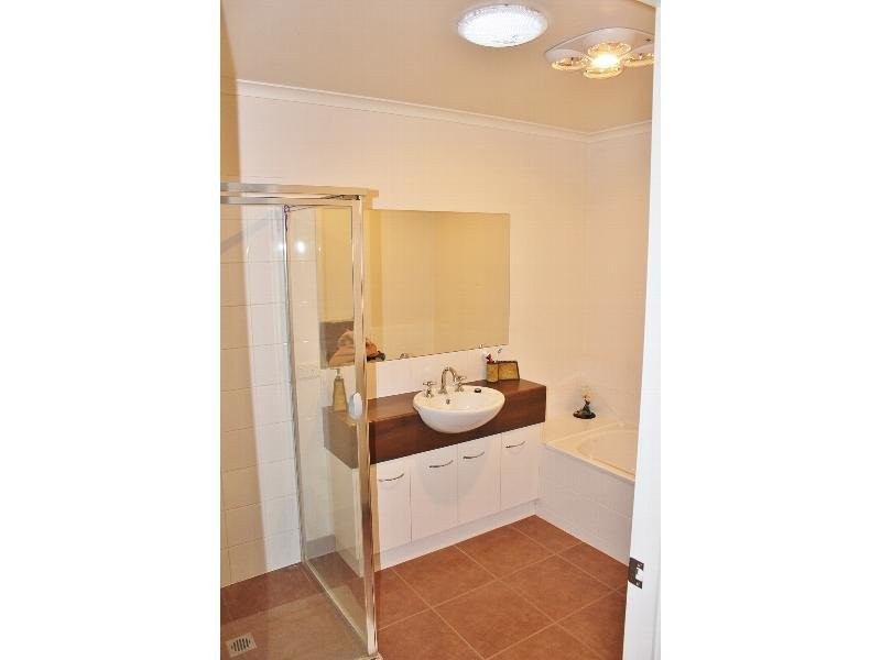 2/2 Hope Street, Kangaroo Flat VIC 3555