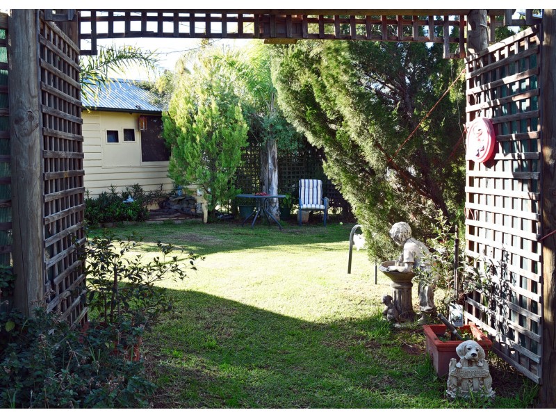 29 Waugh Street, Charlton VIC 3525