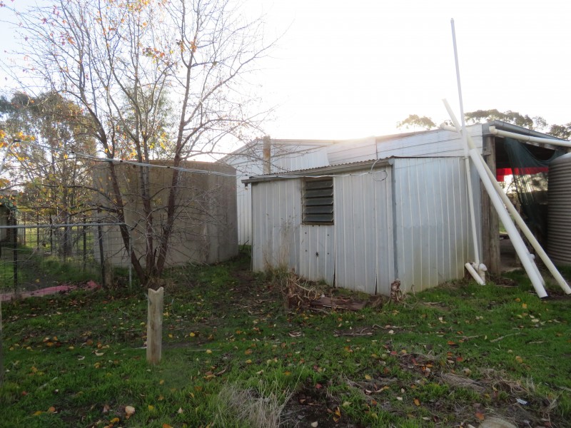 453 Nine Mile South Road, Wedderburn VIC 3518