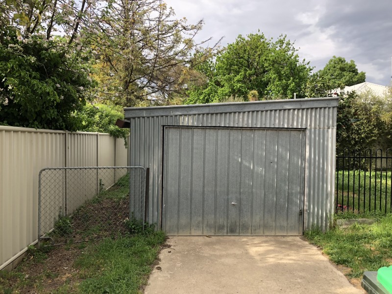 15 Graham Street, Kangaroo Flat VIC 3555