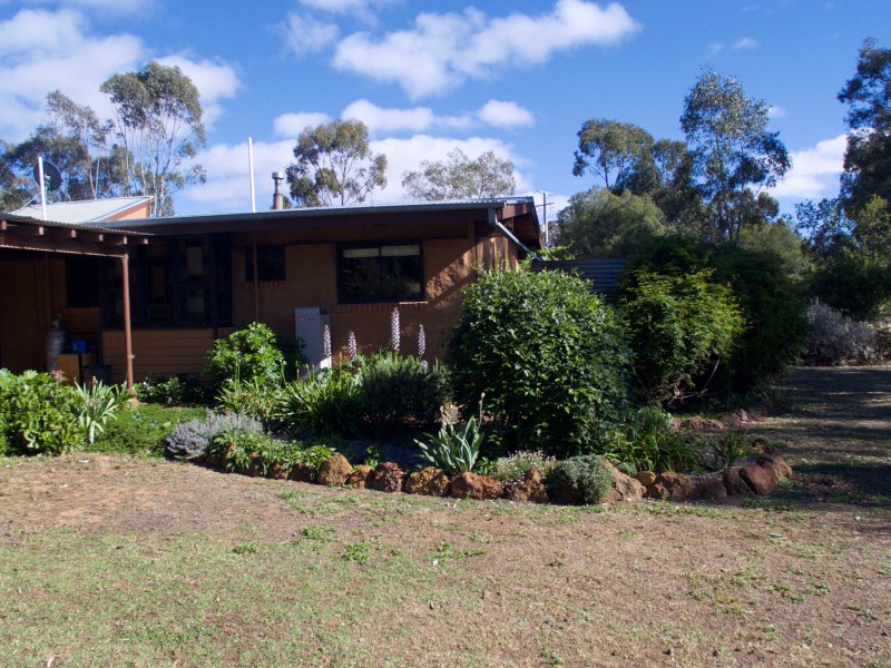 49 Lewis Road, Neilborough VIC 3570