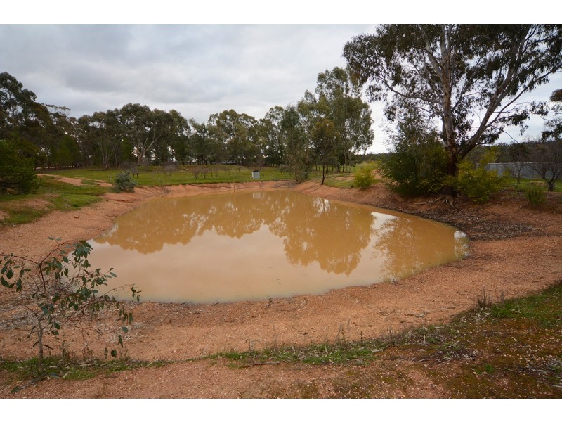 70 Clay Gully Lane, Mcintyre VIC 3472