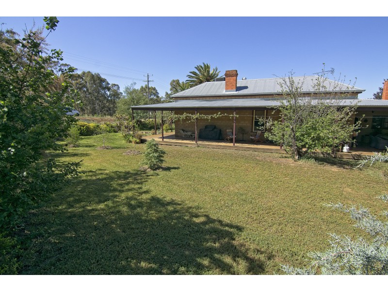 1 St Arnaud Road, Wedderburn VIC 3518