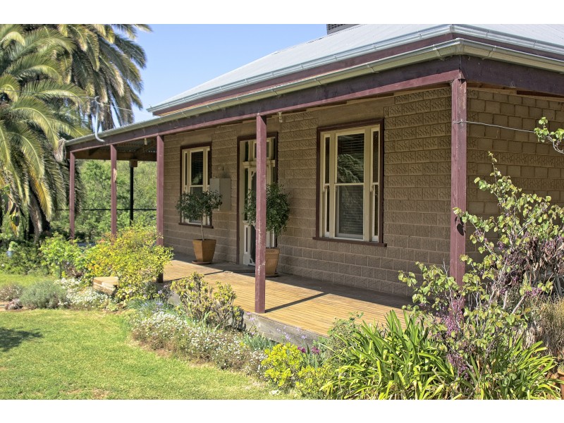 1 St Arnaud Road, Wedderburn VIC 3518