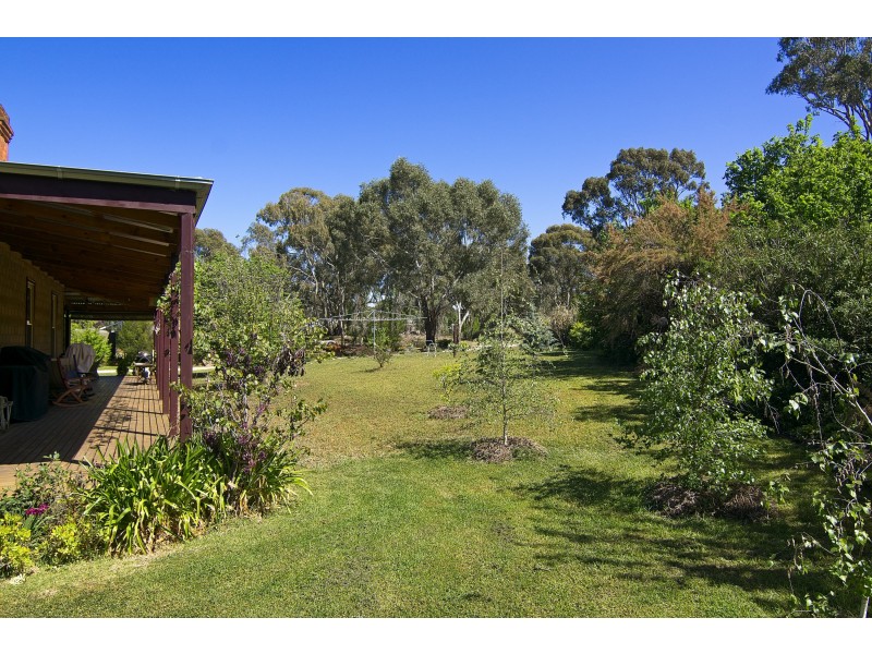 1 St Arnaud Road, Wedderburn VIC 3518