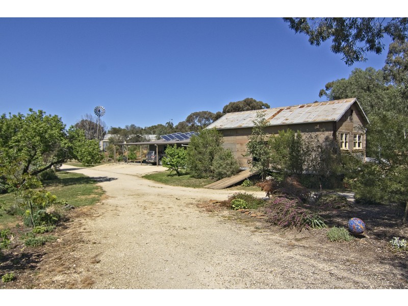 1 St Arnaud Road, Wedderburn VIC 3518