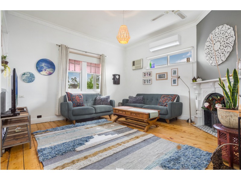 5 Station Street, Kangaroo Flat VIC 3555