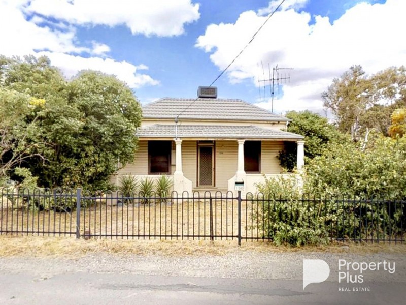 196 Eaglehawk Road, Long Gully VIC 3550