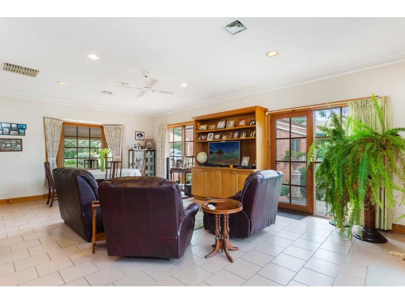 18 The Strand, Kennington VIC 3550