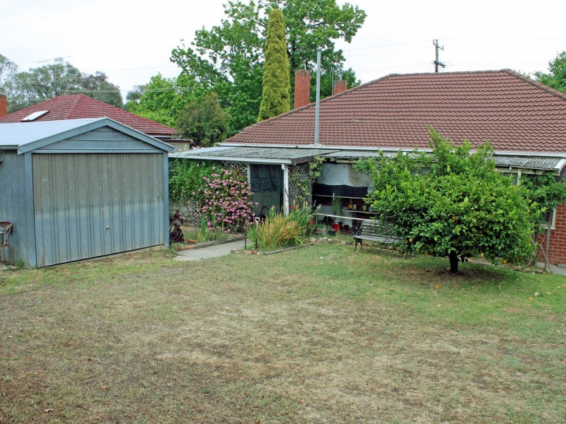 25 High Street, Kangaroo Flat VIC 3555