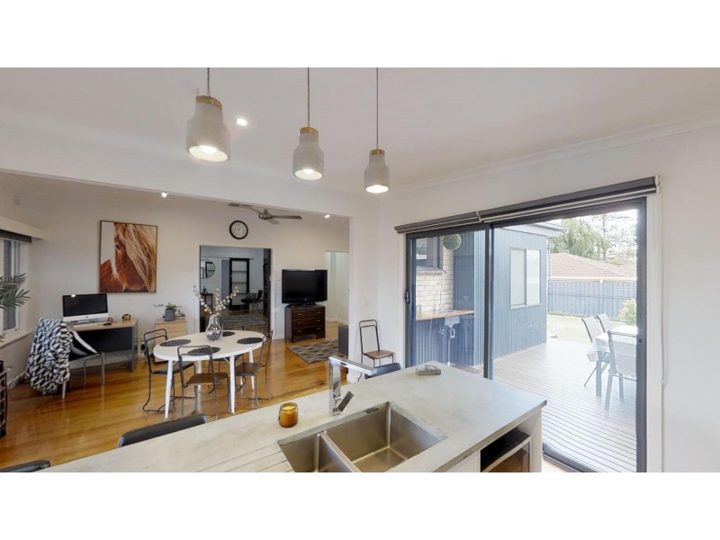 14 Neil Street, Kangaroo Flat VIC 3555